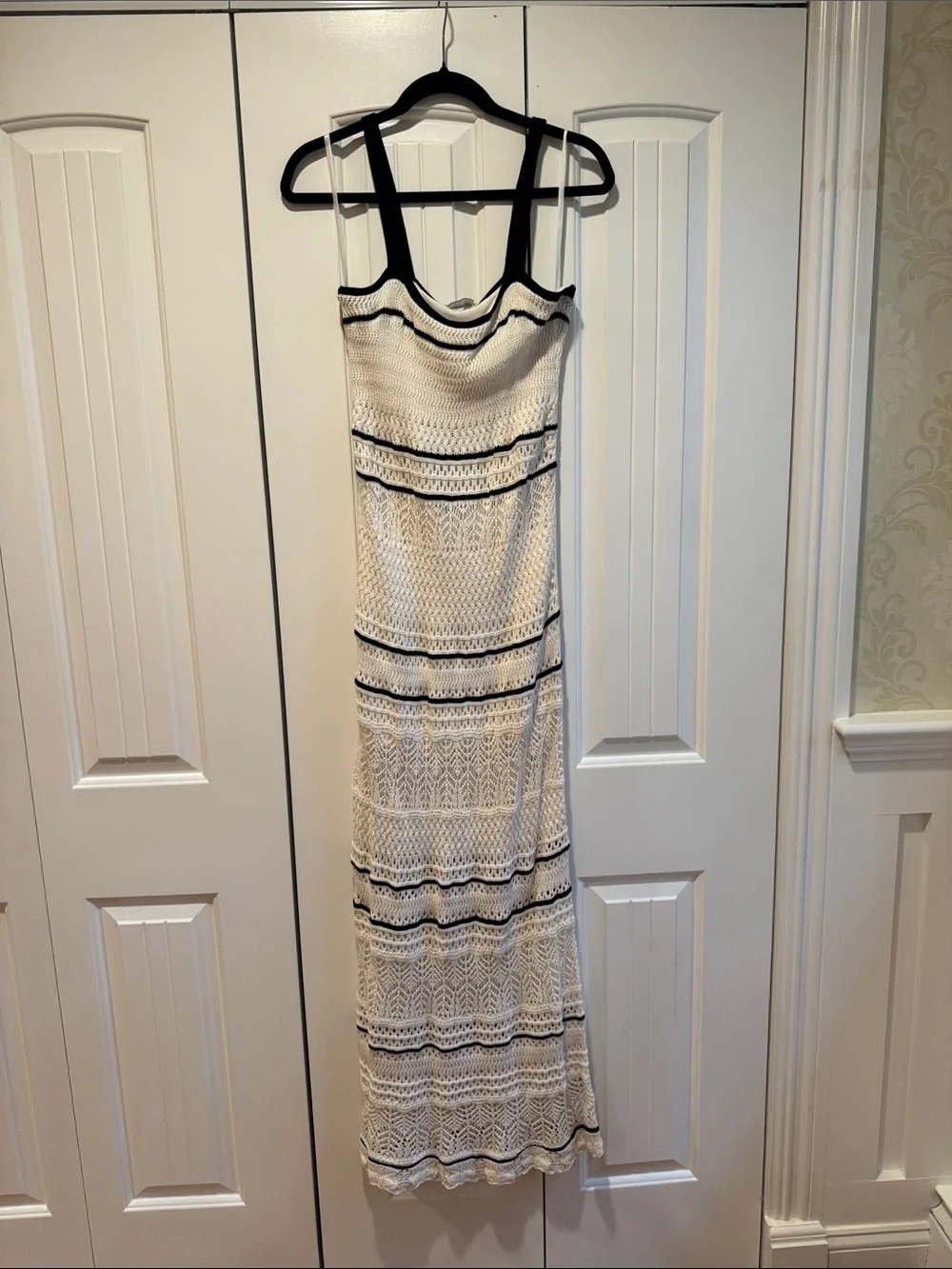 Abercrombie & Fitch White Maxi Knit Dress with Black Trim